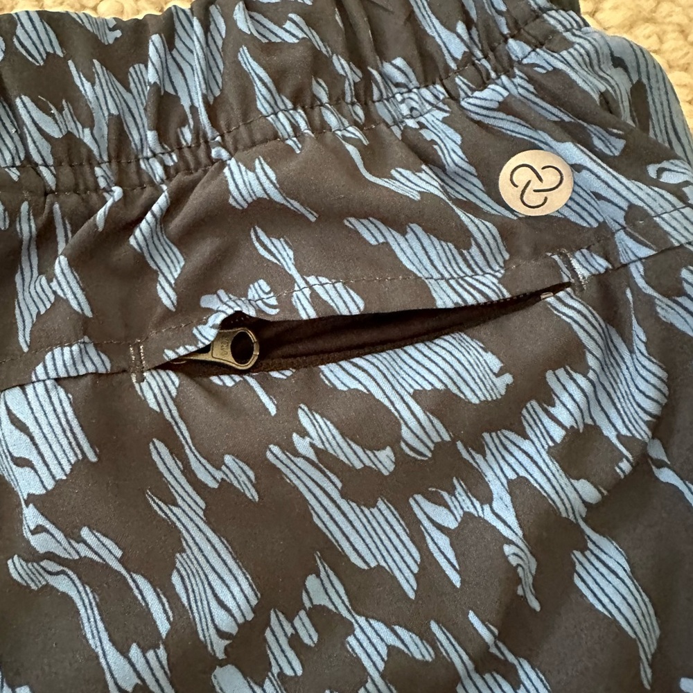 Boys Zella Camouflage Shorts in Gray and Blue Bundle. Excellent Condition! - Picture 9 of 11